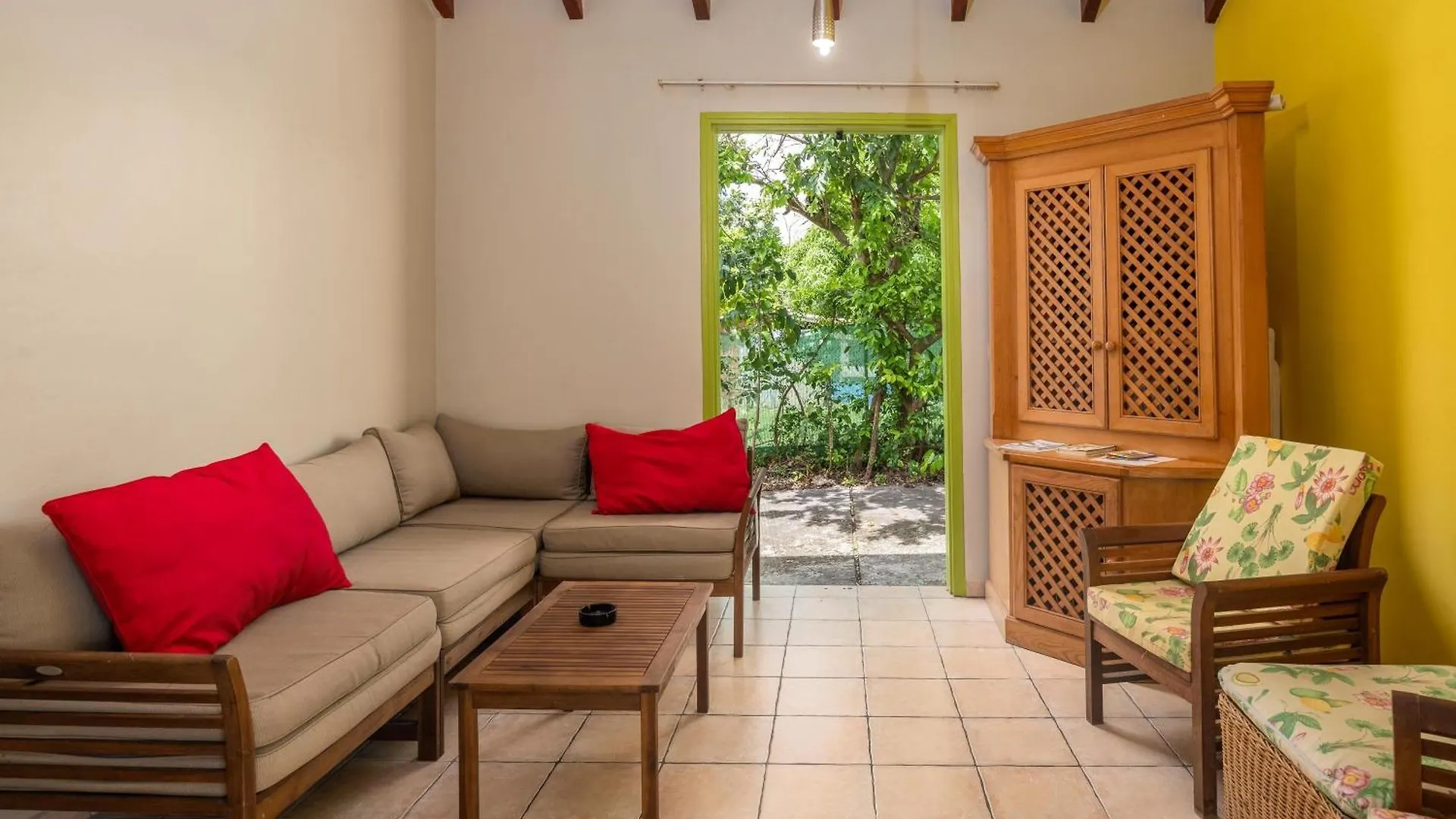 Holiday home Villa Vanille - Maison Avec Piscine Partagee Saint-Francois
